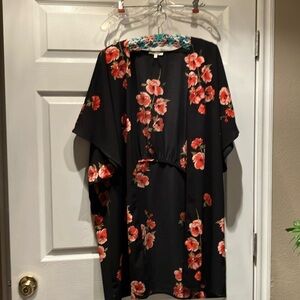 Maurices L/XL kimono black, with brick and pink flowers. Perfect condition.